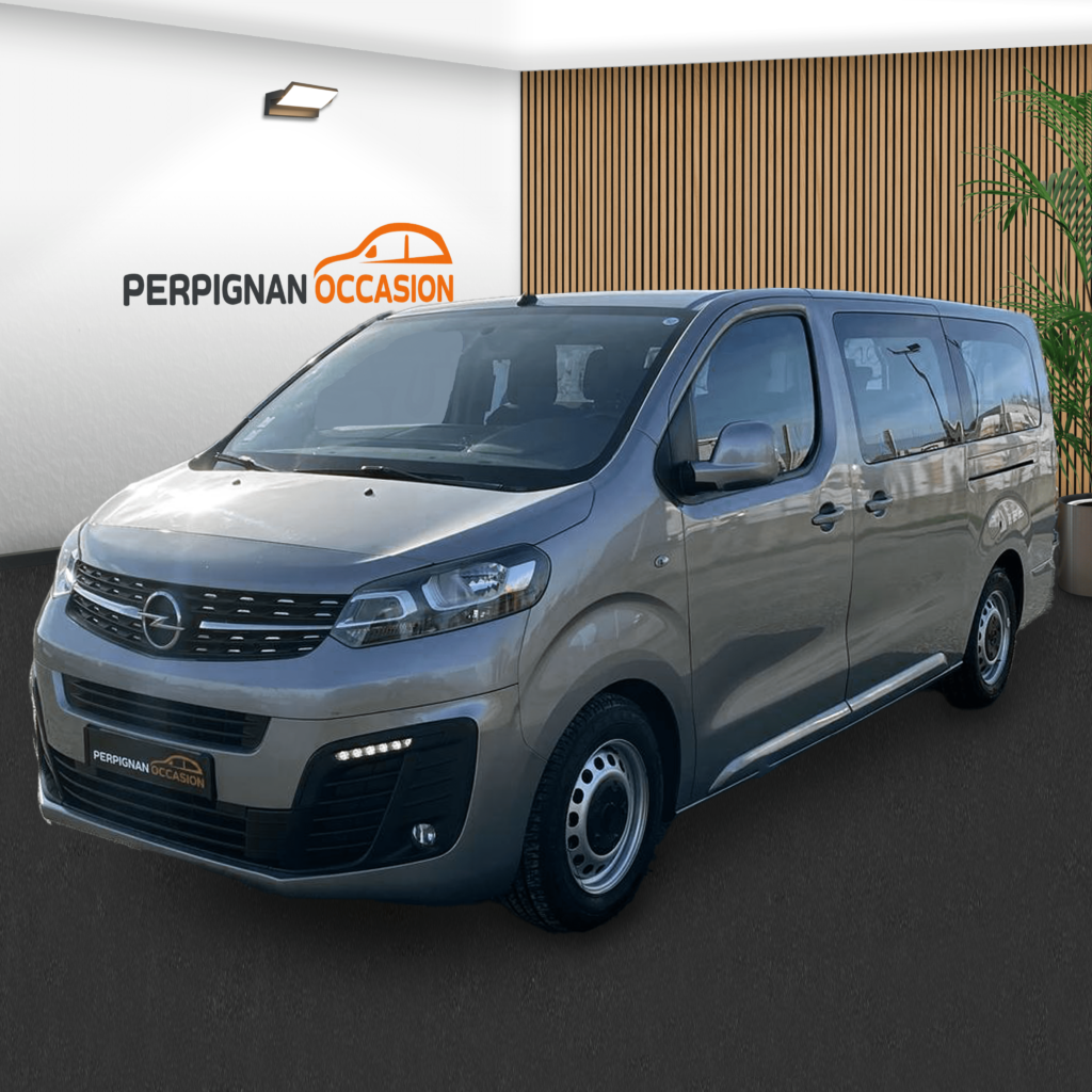 Opel Vivaro Combi L3 1.5 D d'occasion à Narbonne – vue avant du fourgon 9 places / voiture occasion Narbonne