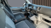 Intérieur Opel Vivaro L3 – tableau de bord et sièges avant du fourgon d'occasion à Narbonne / voiture occasion Narbonne