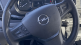 Volant Opel Vivaro – intérieur d’un véhicule utilitaire d'occasion à Narbonne / voiture occasion Narbonne