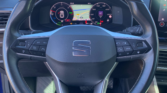 Volant Seat Leon FR – intérieur sportif d’un véhicule hybride d'occasion à Narbonne / voiture occasion Narbonne