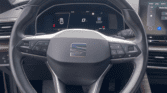 Volant Seat Leon eHybrid – intérieur d'une voiture hybride grise d'occasion à Narbonne / voiture occasion Narbonne